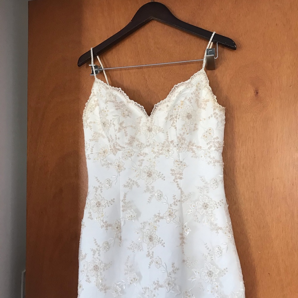 Off White Oleg Cassini Wedding Dress